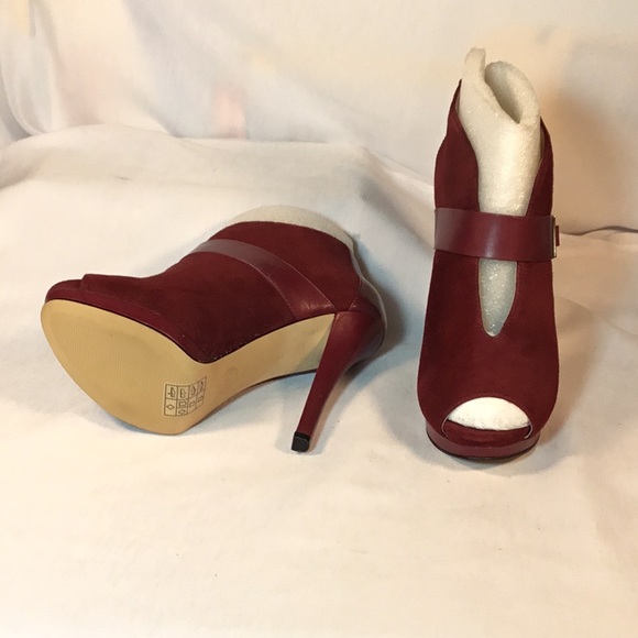 Michael Kors Booties - Picture 4 of 7